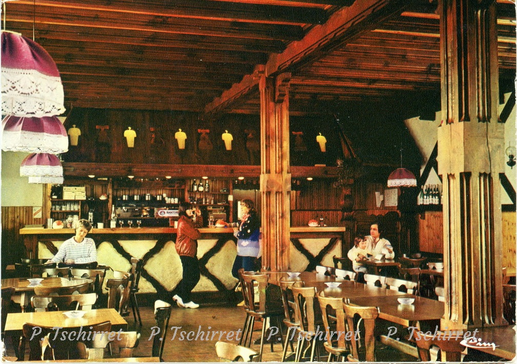 Markstein-Hotel-Touristra-salle-a-manger-et-taverne-r