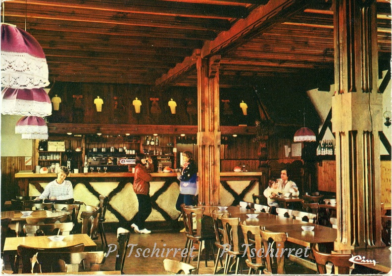 Markstein-Hotel-Touristra-salle-a-manger-et-taverne-r