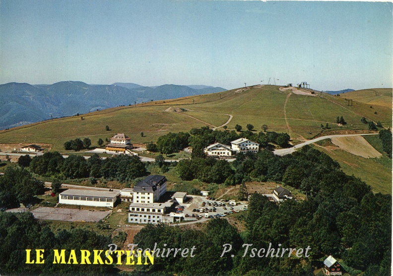 Markstein-Vue-sur-piste-de-ski-et-Hotels-1987-r
