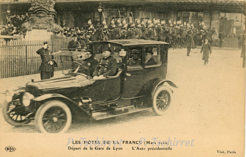 Poincare-Raymond-Auto-presidentielle-Gare-de-Lyon-1916-r.jpg
