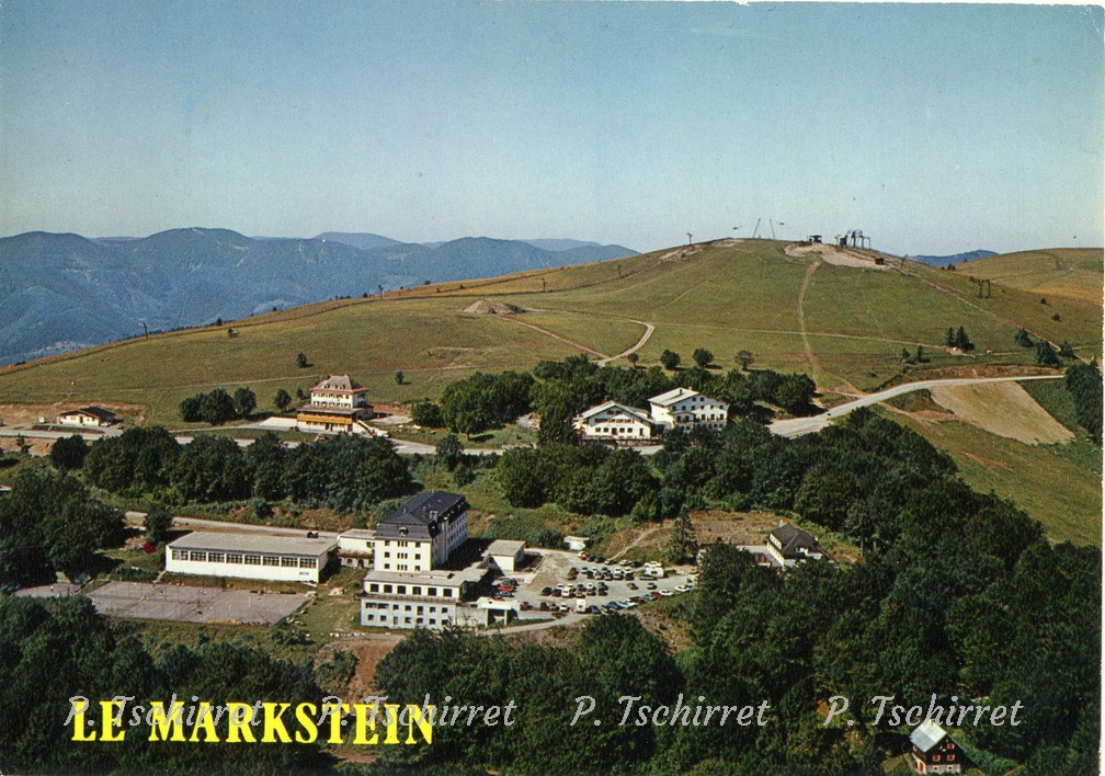 Markstein-Vue-sur-piste-de-ski-et-Hotels-1987-r